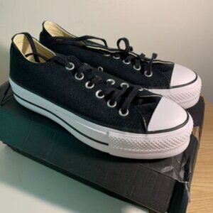 L197. NEW Converse Lift 560250C- Black/White- US 7.5 Women's